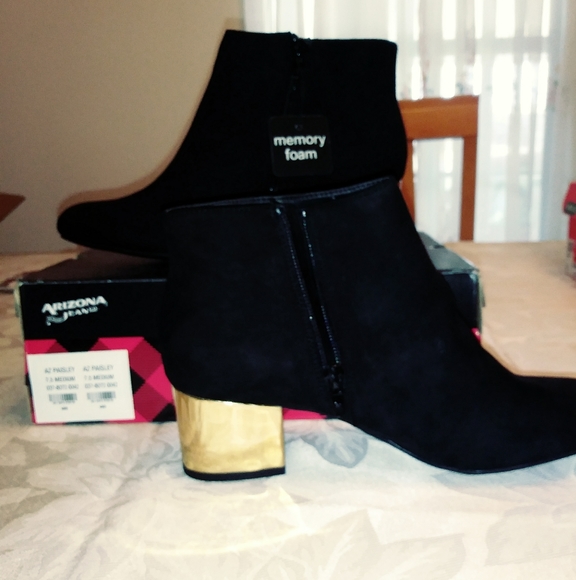 SOLD - Picture 3 of 5